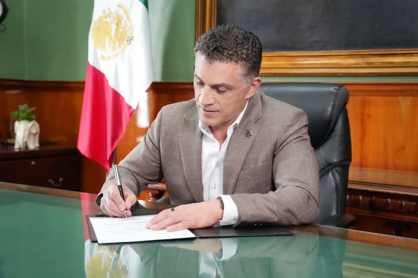 Alfonso Sánchez García formaliza adhesión de Tlaxcala a los 20 municipios con más alto índice de desarrollo humano del país